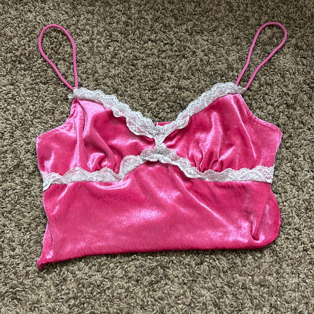 pink crop top